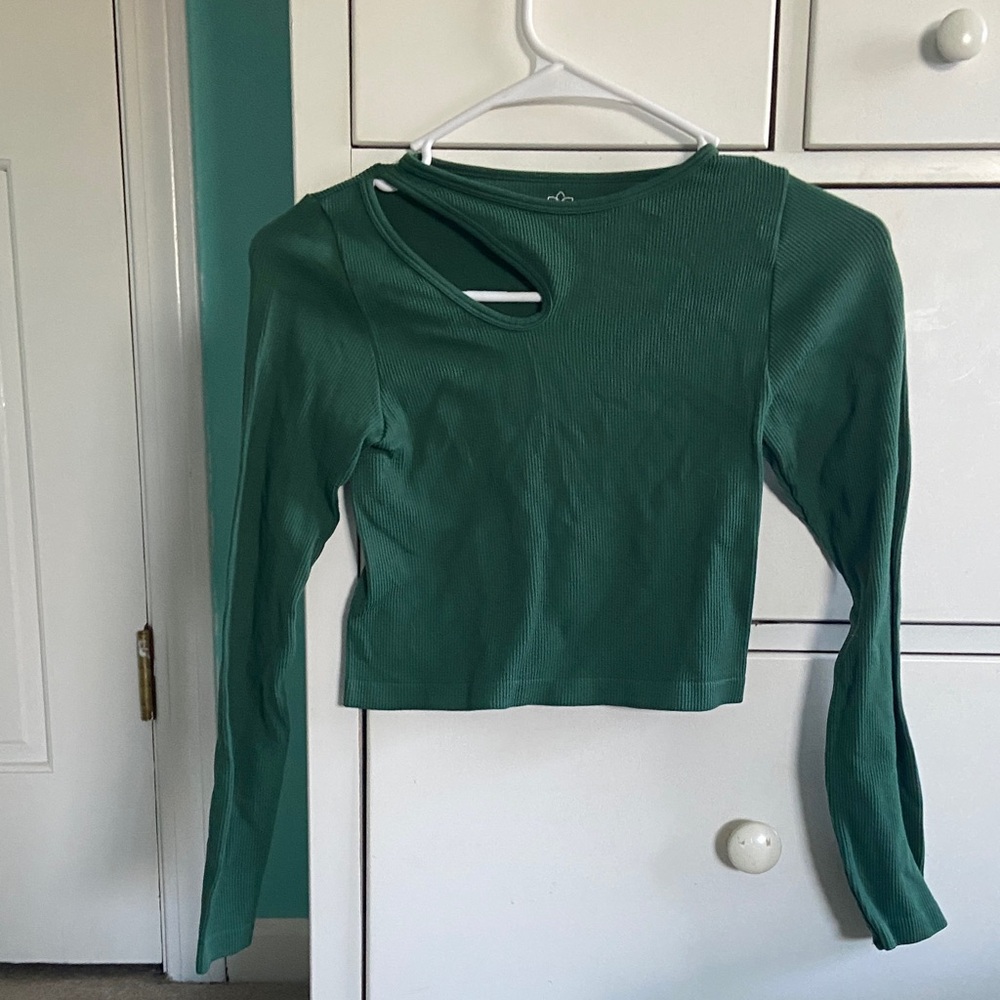 Aura Green Cutout Long Sleeve Crop Top